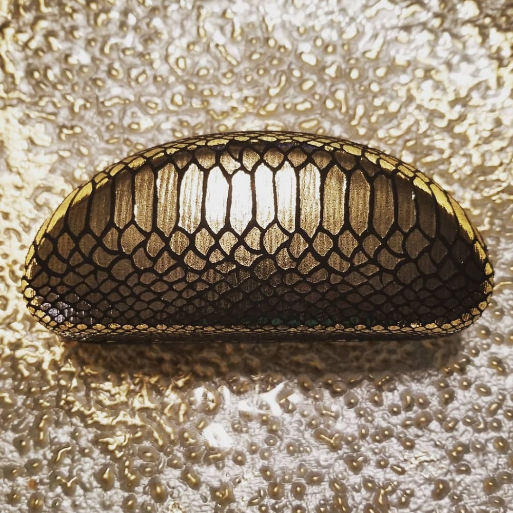 METALLIC GOLD SNAKE PRINT SUNGLASS CASE